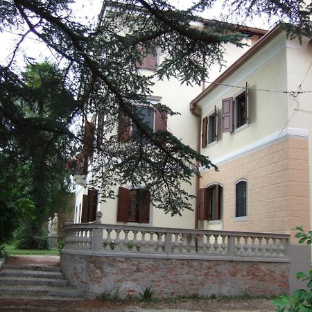 Bed and Breakfast Antica Scuderia Buttrio Екстер'єр фото
